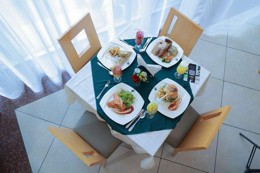 Ambassador Hotel Addis Ababa Restaurant photo